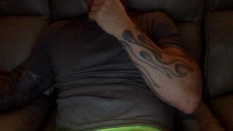 Snapshot of mjg175 chatting on 12-21-24, 09:15 SexyRed online show from 12-21-24, 09:15