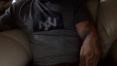 Snapshot of mjg175 chatting on 12-21-25, 06:04 SexyRed online show from 12-21-25, 06:04
