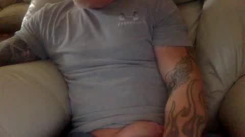 Snapshot of mjg175 chatting on 02-19-26, 07:43 SexyRed online show from 02-19-26, 07:43