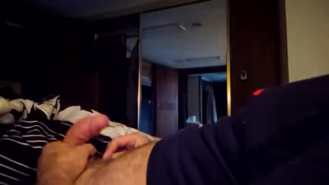 Snapshot of mjolnirandazzarra chatting on 12-21-25, 11:01 mjolnirandazzarra online show from 12-21-25, 11:01