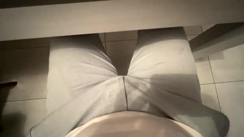 Snapshot of mmaestro42 chatting on 11-18-25, 05:17 mmaestro42 online show from 11-18-25, 05:17