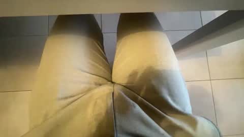 Snapshot of mmaestro42 chatting on 11-20-25, 04:07 mmaestro42 online show from 11-20-25, 04:07