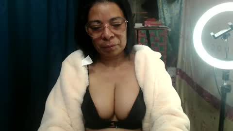 kelly online show from 10-16-25, 04:35
