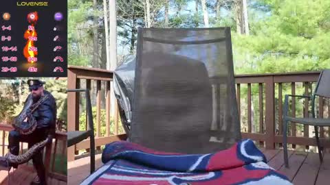 SMOKINsnakeEYEZ online show from 04-14-26, 08:04