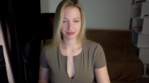 Lili online show from 12-28-24, 04:30