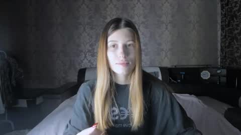 Lili online show from 10-18-25, 11:11