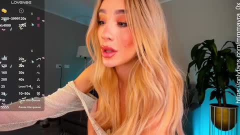 MAYRA   online show from 12-29-24, 08:04