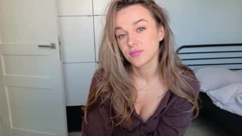 mmminnie online show from 04-20-26, 09:56