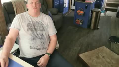 Snapshot of mmmthatsfunnn chatting on 01-16-26, 06:56 mmmthatsfunnn online show from 01-16-26, 06:56