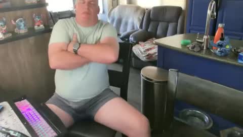 Snapshot of mmmthatsfunnn chatting on 03-25-26, 06:25 mmmthatsfunnn online show from 03-25-26, 06:25