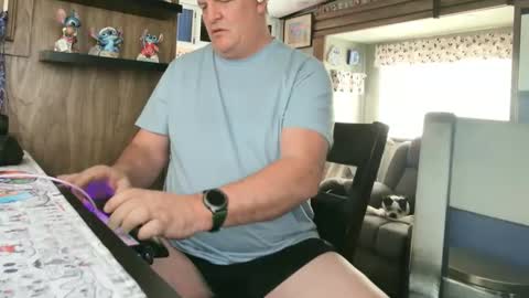 mmmthatsfunnn online show from 05-07-26, 10:15