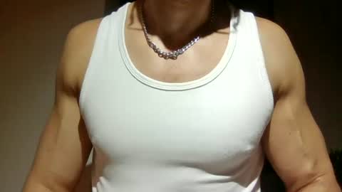 Snapshot of mmuscularman chatting on 06-16-26, 06:38 mmuscularman online show from 06-16-26, 06:38