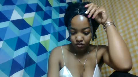 mmyriame online show from 07-28-26, 07:39