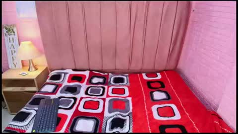 Nicolle online show from 07-14-26, 02:05