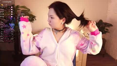 Snapshot of moana_light chatting on 11-11-25, 02:44 hey meet with me online show from 11-11-25, 02:44