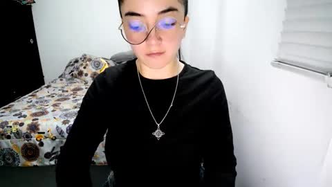 Snapshot of mocca_117 chatting on 12-21-25, 01:46 Sam online show from 12-21-25, 01:46