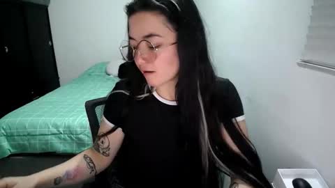 Snapshot of mocca_117 chatting on 01-16-26, 02:15 Sam online show from 01-16-26, 02:15