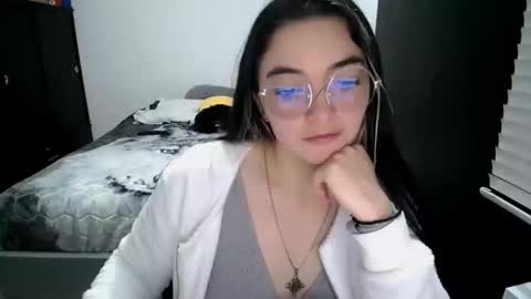 Snapshot of mocca_117 chatting on 02-06-26, 01:43 Sam online show from 02-06-26, 01:43