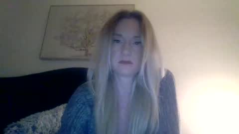 Snapshot of mockingbirds91 chatting on 06-01-26, 04:03 mockingbirds91 online show from 06-01-26, 04:03