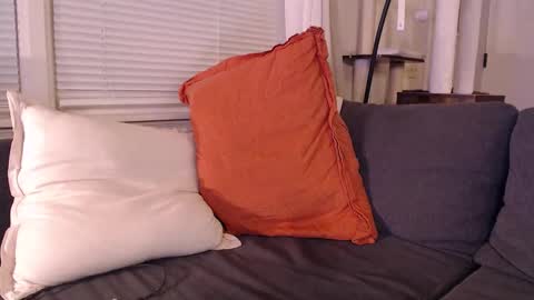 Snapshot of moda96 chatting on 12-23-25, 05:16 Scott online show from 12-23-25, 05:16