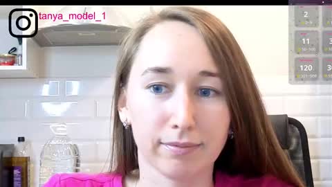 Snapshot of model_10 chatting on 11-06-25, 08:32 Tatiana online show from 11-06-25, 08:32