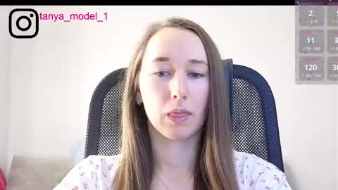 Snapshot of model_10 chatting on 11-19-25, 02:00 Tatiana online show from 11-19-25, 02:00