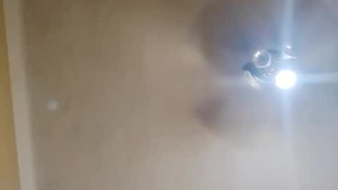 Snapshot of modelo_web18 chatting on 12-21-25, 05:25 camilo online show from 12-21-25, 05:25