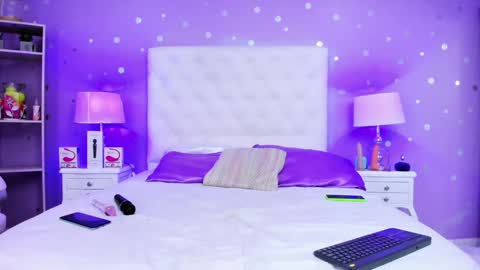 Sophia  online show from 12-23-24, 06:58