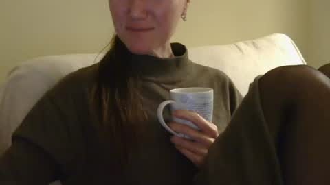 Snapshot of modesta1413 chatting on 12-17-25, 09:43 Aurora online show from 12-17-25, 09:43