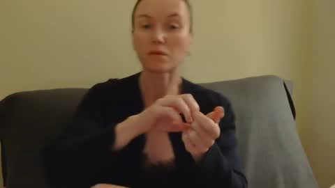 Snapshot of modesta1413 chatting on 01-11-26, 11:43 Aurora online show from 01-11-26, 11:43