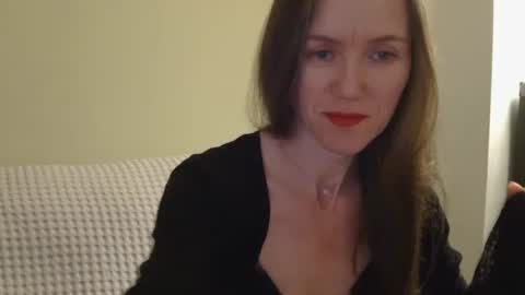 Snapshot of modesta1413 chatting on 05-03-26, 01:17 Aurora online show from 05-03-26, 01:17