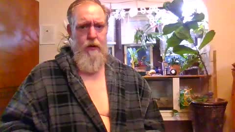 Snapshot of moeblick chatting on 12-18-25, 01:28 moeblick online show from 12-18-25, 01:28