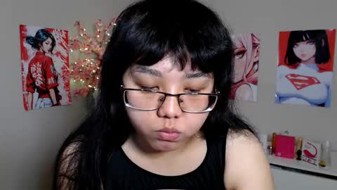 Molly online show from 10-13-25, 04:34