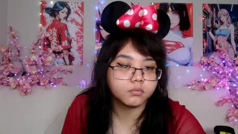 Snapshot of moertomlly chatting on 05-24-26, 04:06 Molly online show from 05-24-26, 04:06