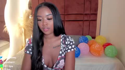 Snapshot of moesha_rey chatting on 03-11-25, 11:04 Moesha online show from 03-11-25, 11:04