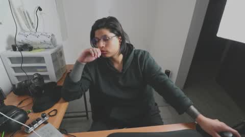 moira_core online show from 01-09-26, 06:05