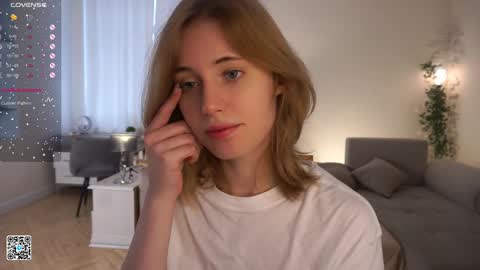 Snapshot of moiraalsbrook chatting on 01-22-25, 07:14 Diana online show from 01-22-25, 07:14