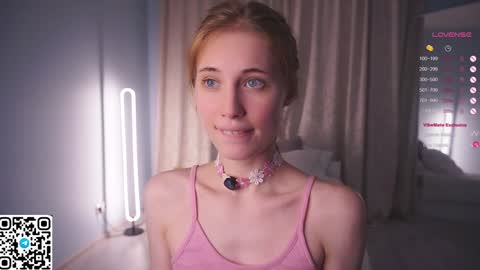 Snapshot of moiraalsbrook chatting on 02-06-25, 06:13 Diana online show from 02-06-25, 06:13