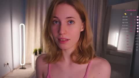 Snapshot of moiraalsbrook chatting on 03-09-25, 08:07 Diana online show from 03-09-25, 08:07