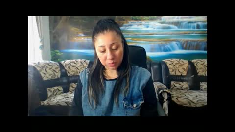 moistmady online show from 10-17-25, 06:16