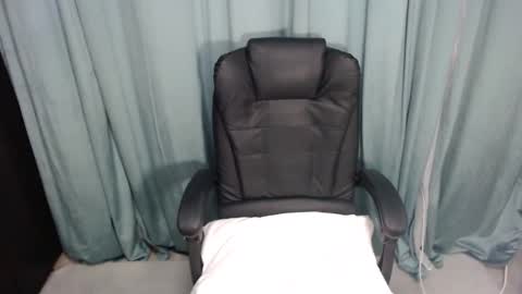 Snapshot of mojjo_erika chatting on 02-22-25, 09:56 erika online show from 02-22-25, 09:56