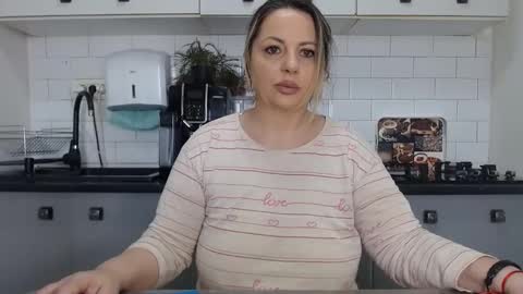 Snapshot of mojjo_erika chatting on 03-09-25, 08:07 erika online show from 03-09-25, 08:07