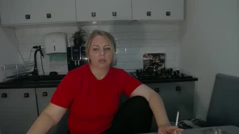 Snapshot of mojjo_erika chatting on 09-29-25, 09:58 erika online show from 09-29-25, 09:58