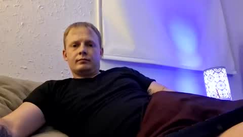 Snapshot of mojozz chatting on 05-24-26, 05:34 LookinForFun online show from 05-24-26, 05:34