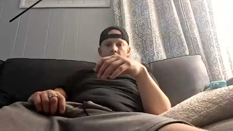 Snapshot of mojozz chatting on 07-12-26, 08:22 LookinForFun online show from 07-12-26, 08:22