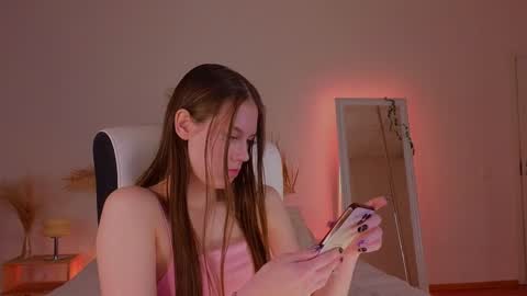 Snapshot of mol1y_kitten chatting on 12-10-24, 12:28 Molly online show from 12-10-24, 12:28