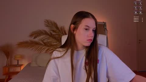 Snapshot of mol1y_kitten chatting on 12-12-24, 12:38 Molly online show from 12-12-24, 12:38