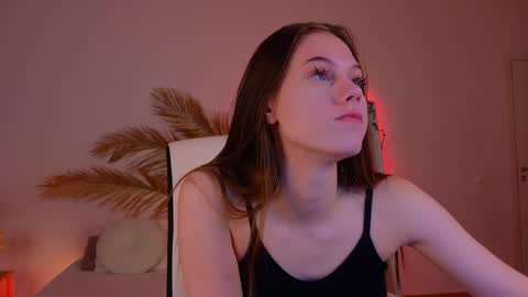 Snapshot of mol1y_kitten chatting on 12-15-24, 09:31 Molly online show from 12-15-24, 09:31