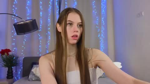 Snapshot of mol1y_kitten chatting on 02-19-25, 03:38 Molly online show from 02-19-25, 03:38