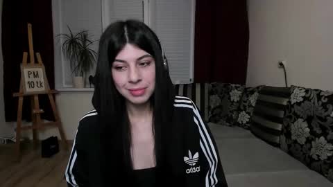 Snapshot of molaganna chatting on 12-17-25, 09:21 molaganna online show from 12-17-25, 09:21